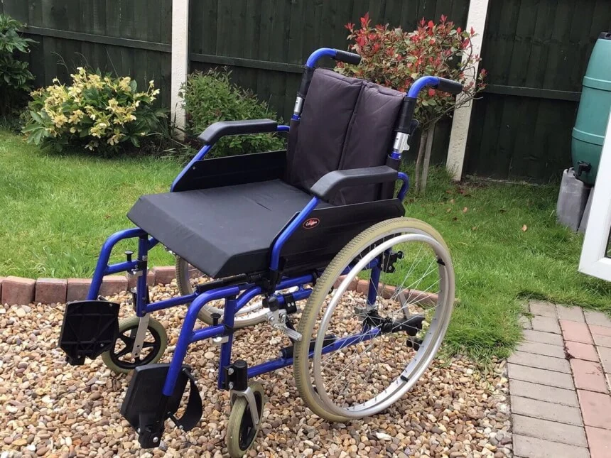 8 Best Lightweight Wheelchairs – From Transport to Electric Models