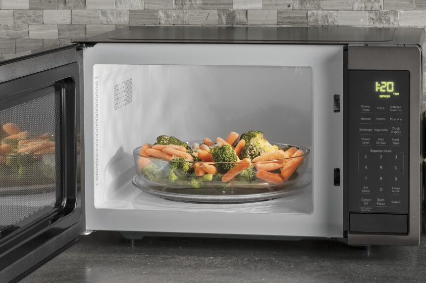 9 Best Microwaves for Seniors - Safest Devices to Reheat and Cook the Food