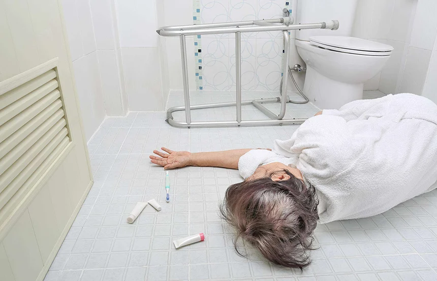 Understanding brain injury risks from falls in elderly individuals