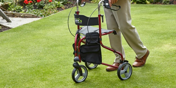 Overview of top 3-wheel walkers – promoting versatility in senior mobility