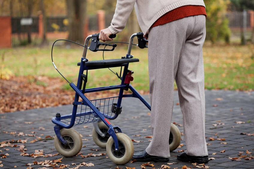 Lightweight mobility walker featured for seniors