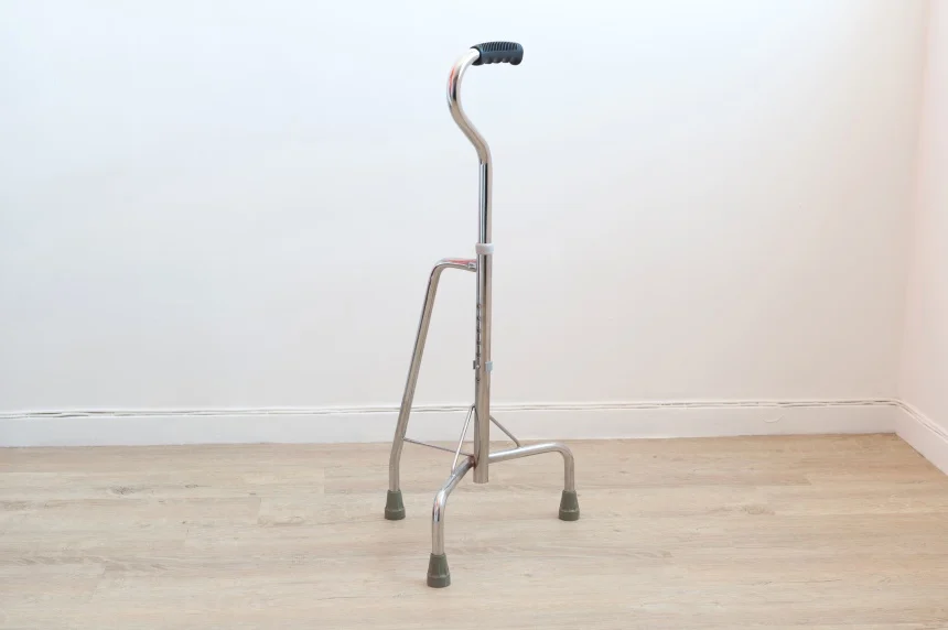 Ergonomic walking canes for seniors needing support